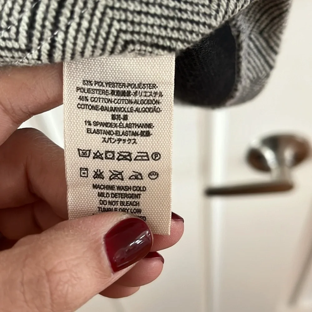 FREE PEOPLE herringbone mock neck stretchy knit xs